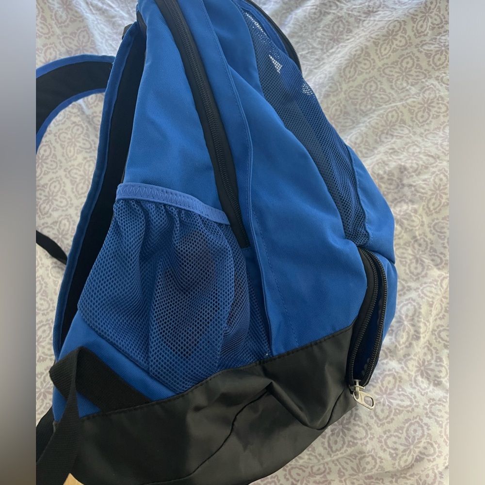 Nike Backpack - Picture 3 of 4
